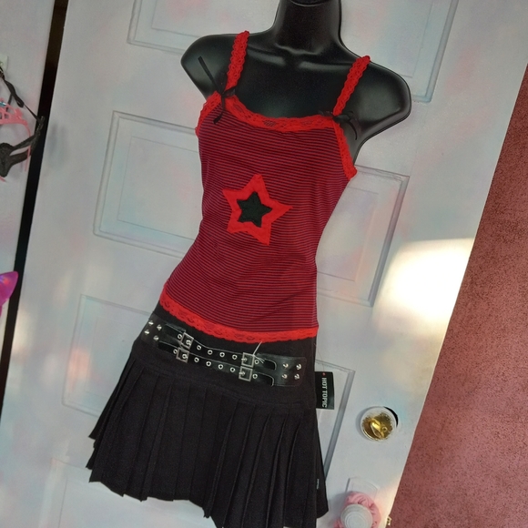 Striped mall goth star decor tank tops w lace and bows! - Picture 6 of 10